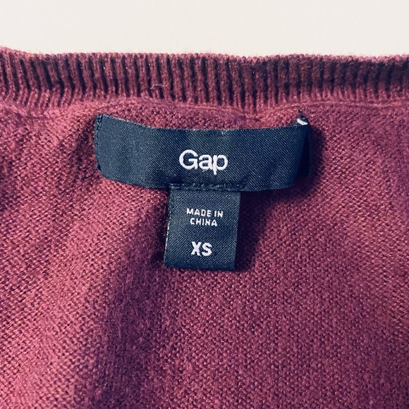 Gap V-Neck Button-Down Cardigan - Picture 5 of 5